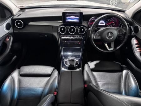 2016-Mercedes-Benz-C-Class-C-220-Bluetec-AMG-Line-Auto_13