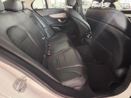 2016-Mercedes-Benz-C-Class-C-220-Bluetec-AMG-Line-Auto_14