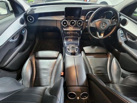 2016-Mercedes-Benz-C-Class-C-220-Bluetec-AMG-Line-Auto_7
