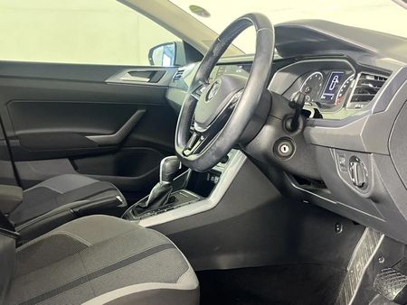 2018-Volkswagen-Polo-10-TSI-Highline-Auto-85kW_9