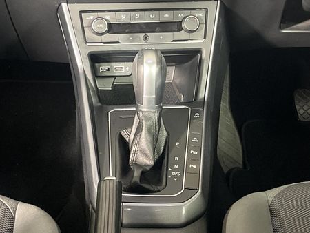 2018-Volkswagen-Polo-10-TSI-Highline-Auto-85kW_10