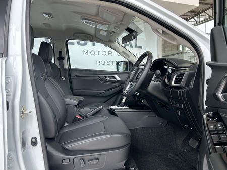 2025-Isuzu-D-Max-30-DDI-LSE-4x4-Auto-Double-Cab_6