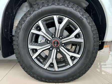 2025-Isuzu-D-Max-30-DDI-LSE-4x4-Auto-Double-Cab_8