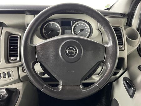 2009-Opel-Vivaro-19-CDTi-Bus_10