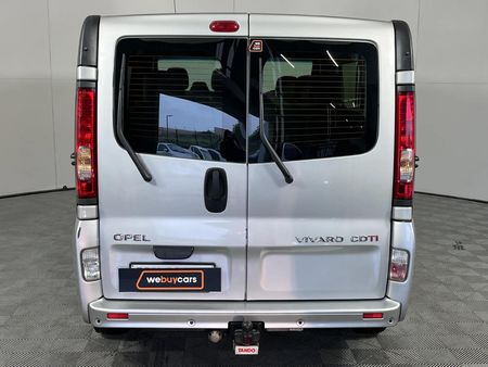 2009-Opel-Vivaro-19-CDTi-Bus_14