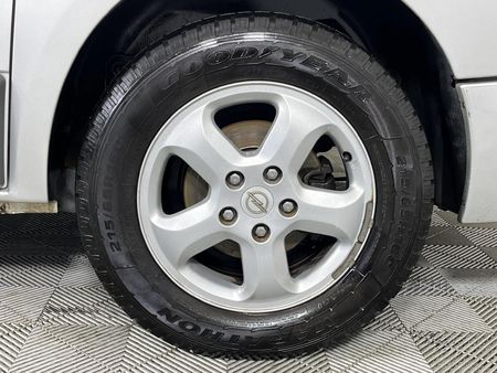 2009-Opel-Vivaro-19-CDTi-Bus_5