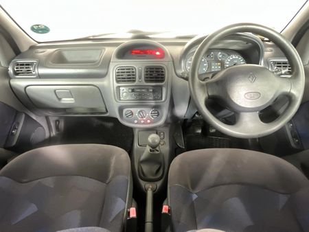 2001-Renault-Clio-14-16v-RT-Alize_1