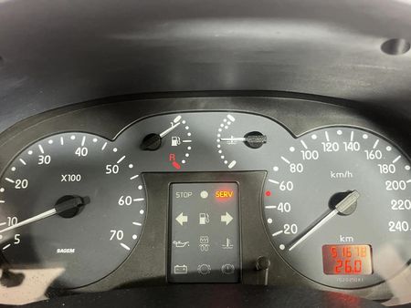 2001-Renault-Clio-14-16v-RT-Alize_2