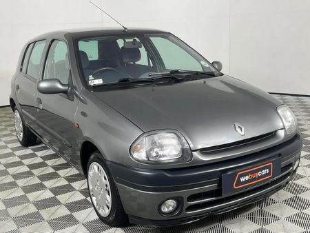 2001-Renault-Clio-14-16v-RT-Alize_4
