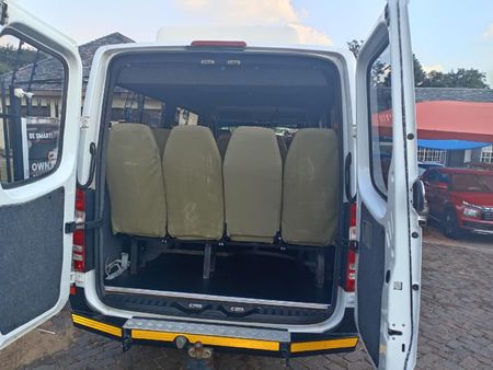 2015-Mercedes-Benz-Sprinter-311-CDi-FC-CC_14