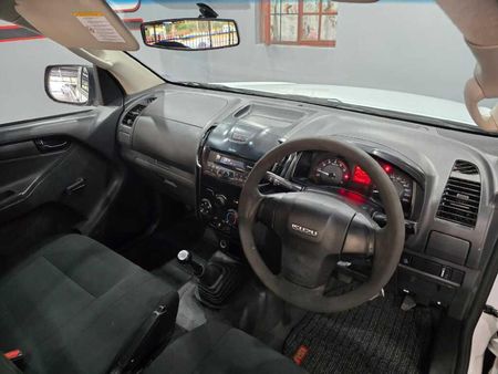 2022-Isuzu-D-Max-250-HO-Fleetside-Safety-Single-Cab_7