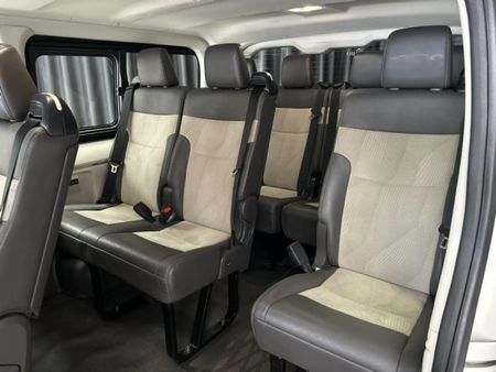 2022-Toyota-Quantum-28-GL-11-seat_10