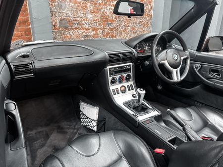 2001-BMW-Z3-30i_10