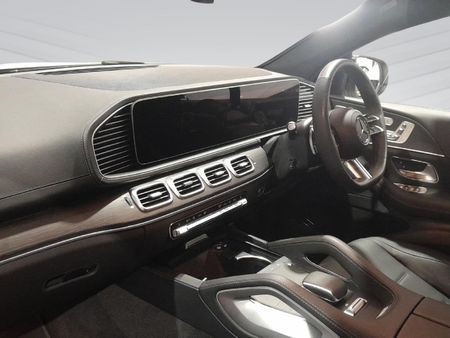 2024-Mercedes-Benz-GLE-450d-4Matic_9