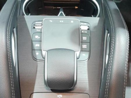 2024-Mercedes-Benz-GLE-450d-4Matic_11