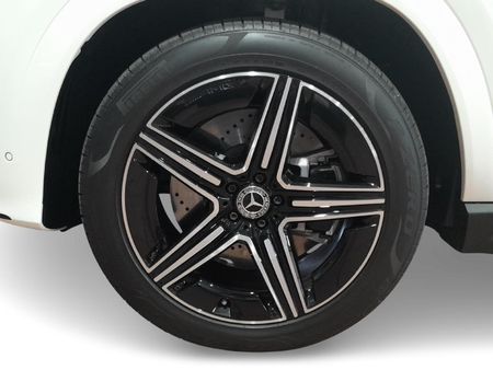 2024-Mercedes-Benz-GLE-450d-4Matic_16