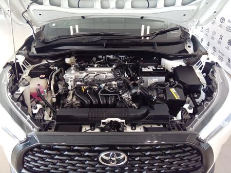 2024-Toyota-Corolla-Cross-18-XI_22