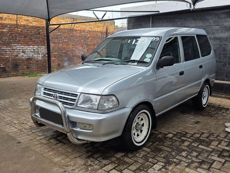 2000-Toyota-Condor-2400i-Estate_0