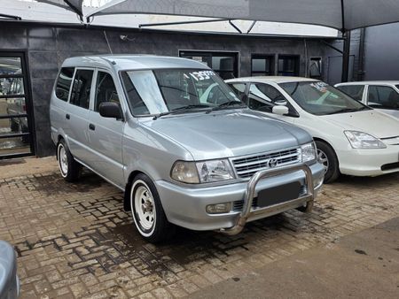 2000-Toyota-Condor-2400i-Estate_1