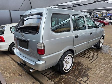 2000-Toyota-Condor-2400i-Estate_2