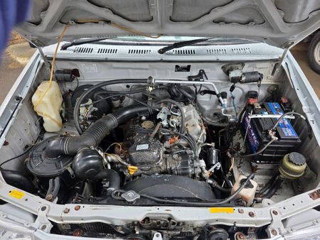 2000-Toyota-Condor-2400i-Estate_7