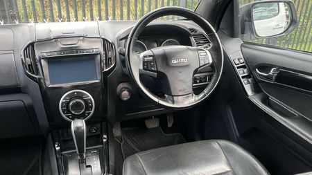 2021-Isuzu-D-Max-300-LX-Auto-Double-Cab_16