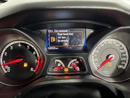 2016-Ford-Focus-20-EcoBoost-ST3_2