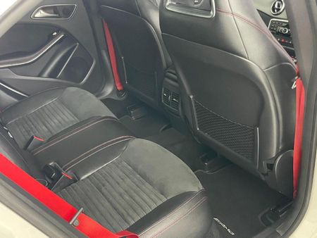 2015-Mercedes-AMG-CLA-45-AMG_16