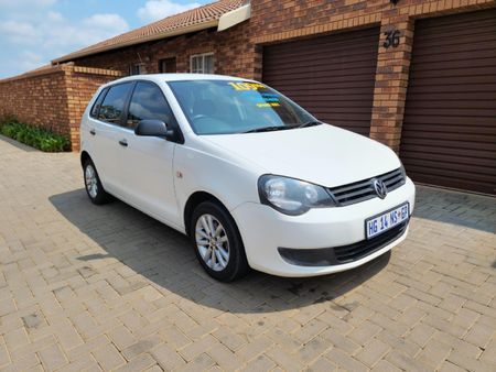 2014-Volkswagen-Polo-Vivo-16-Trendline-5-dr_0