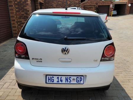 2014-Volkswagen-Polo-Vivo-16-Trendline-5-dr_3