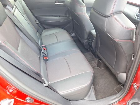 2023-Toyota-Corolla-Cross-18-GR-S_15