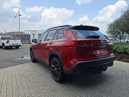 2023-Toyota-Corolla-Cross-18-GR-S_20