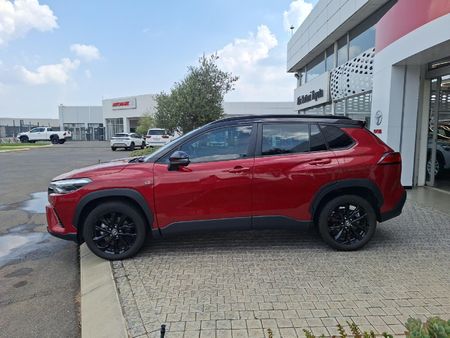 2023-Toyota-Corolla-Cross-18-GR-S_21
