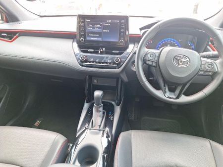 2023-Toyota-Corolla-Cross-18-GR-S_24