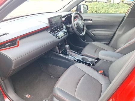 2023-Toyota-Corolla-Cross-18-GR-S_4