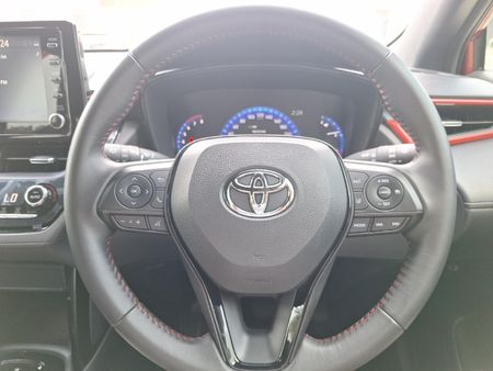 2023-Toyota-Corolla-Cross-18-GR-S_5