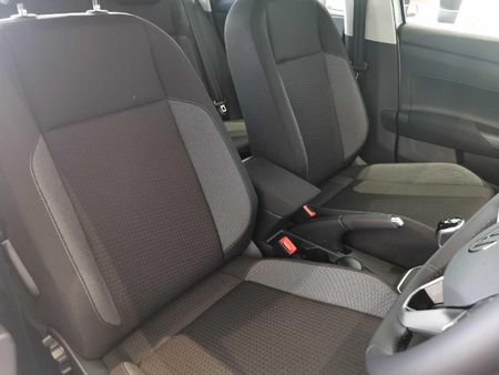 2025-Volkswagen-Polo-10-TSI-Life-Auto_11
