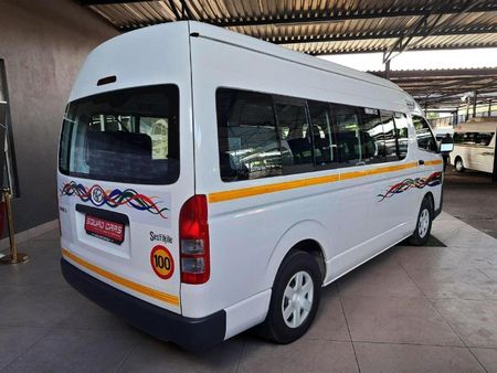 2025-Toyota-Quantum-27-Sesfikile-16-seat_14