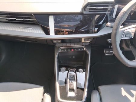 2025-Audi-A3-Sportback-Black-Edition-35-TFSI_14