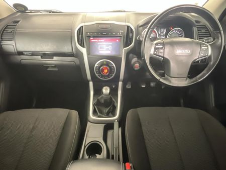 2020-Isuzu-D-Max-300-LX-Double-Cab_1