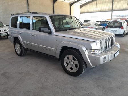 2009-Jeep-Commander-57-Limited_1