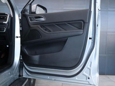 2025-GWM-P-Series-P300-24TD-LT-4x4-Double-Cab-Auto_9