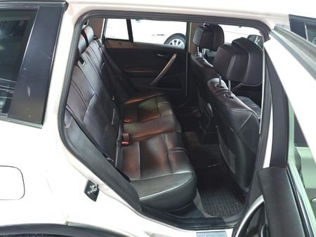 2010-BMW-X3-BMW-X3-20D-Auto_13