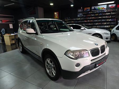 2010-BMW-X3-BMW-X3-20D-Auto_4