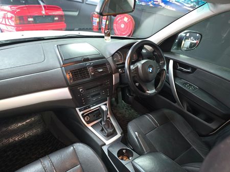 2010-BMW-X3-BMW-X3-20D-Auto_8