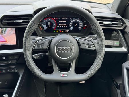 2025-Audi-A3-Sportback-35-TFSI-Black-Edition-Auto_7