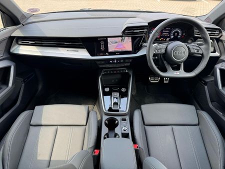 2025-Audi-A3-Sportback-35-TFSI-Black-Edition-Auto_8