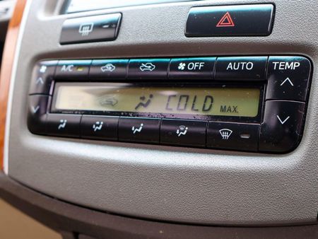 2011-Toyota-Fortuner-30-D-4D-Raised-Body-Auto_17