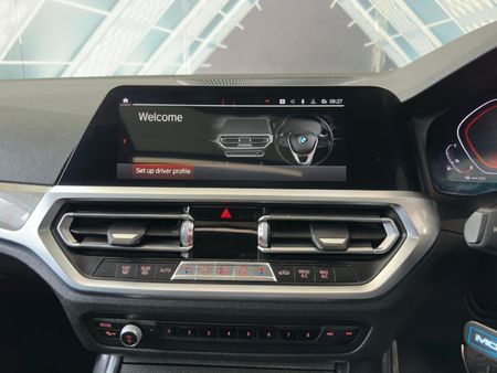 2020-BMW-3-Series-330is-Edition_12