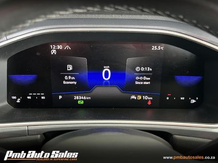 2022-Volkswagen-T-Roc-14-TSI-Design-Auto_9